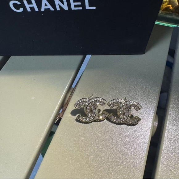 Chanel earrings✨ - Picture 5 of 6
